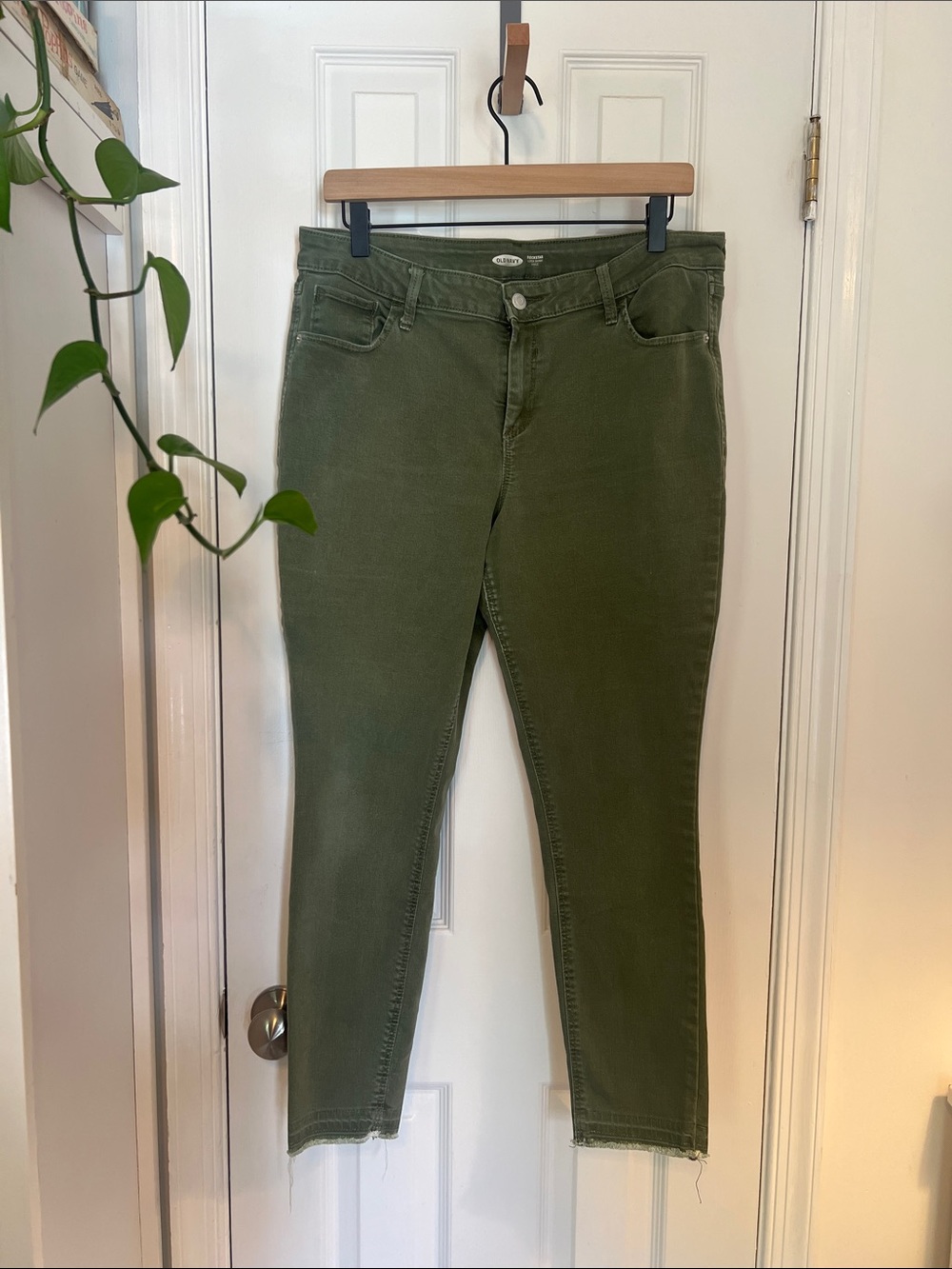 Old Navy Olive Green Cropped Slim Jeans